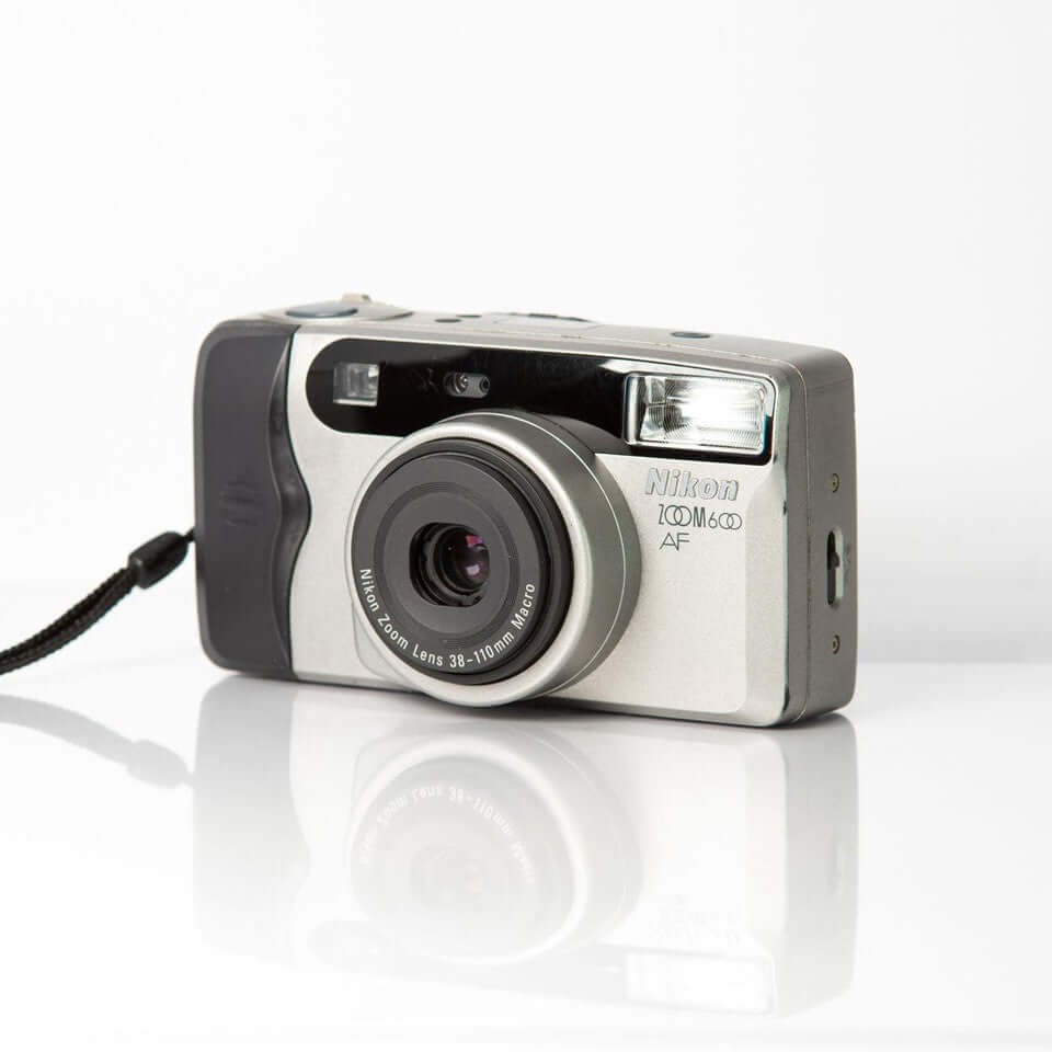 Nikon Zoom 600 AF - film camera – BromureFilm