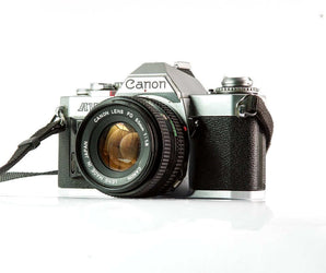 Canon AV1 50mm f/1.8 - Appareil photo argentique - BromureFilm