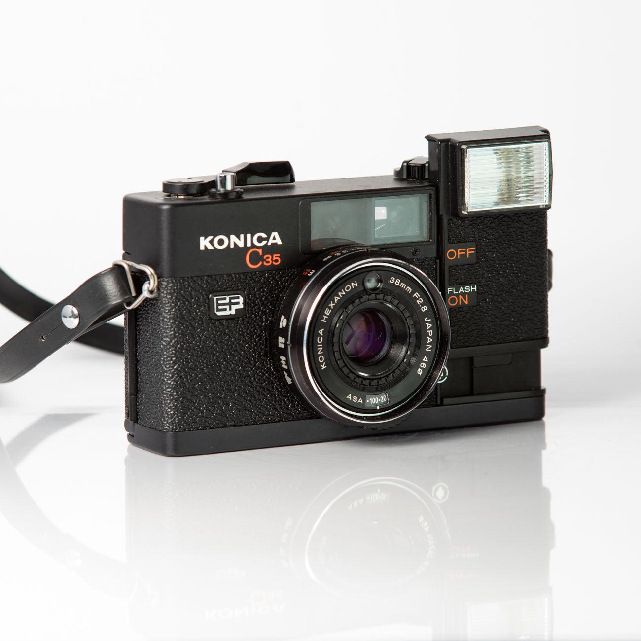 Konica C35 appareil photo argentique