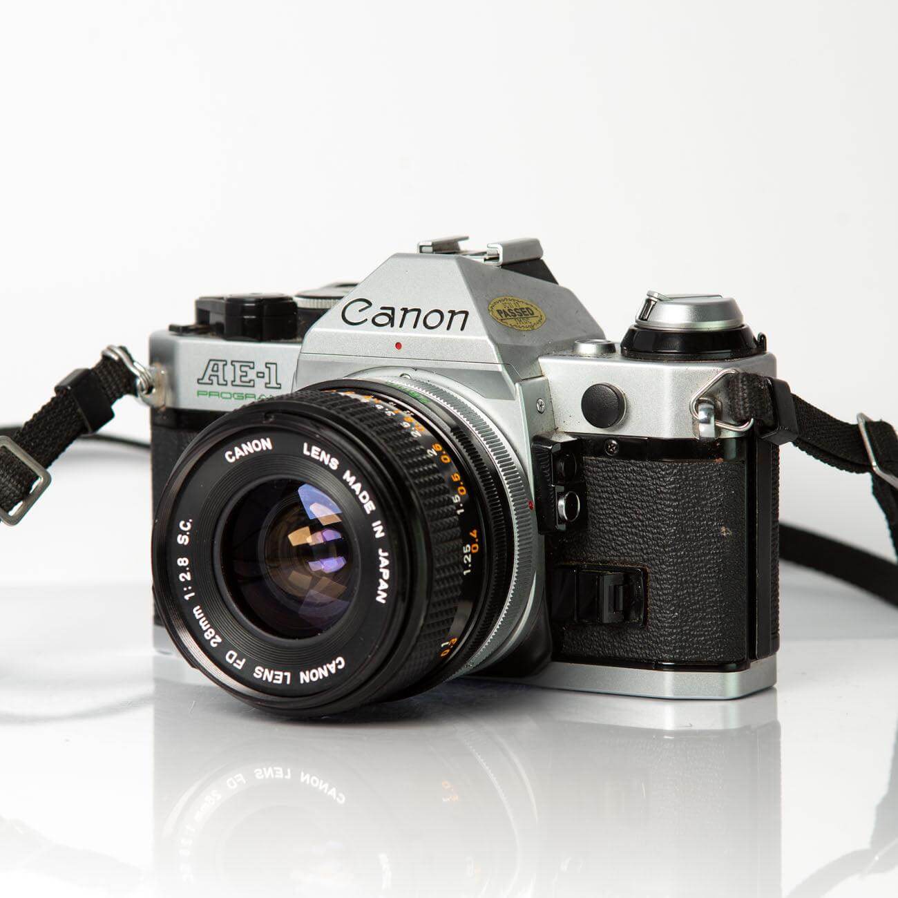 Canon AE-1 Program Review: A Beginner-Friendly 35mm Canon AE-1 Program Review: A Beginner-Friendly 35mm