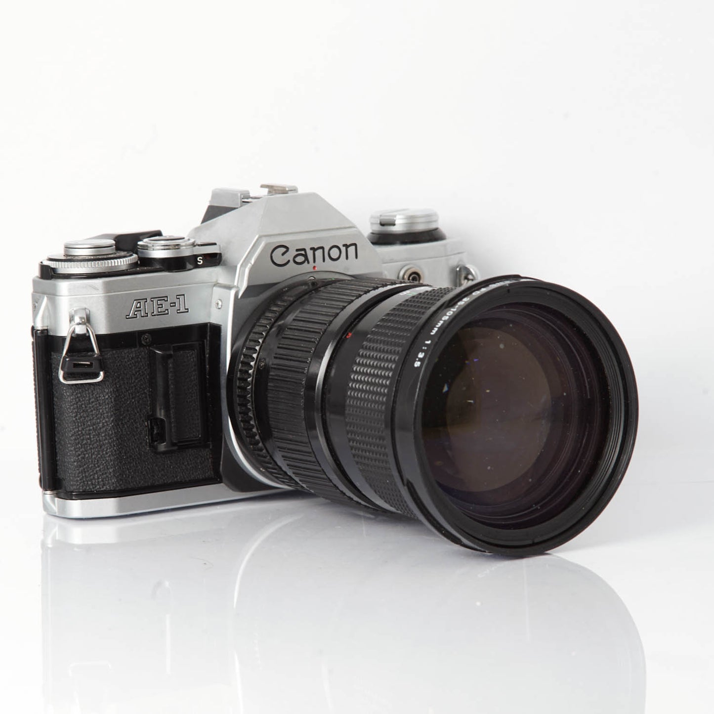 Canon AE1 35-105mm f/3.5